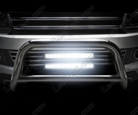 Close-up of the Osram LEDriving® LIGHTBAR SX300-CB LED bar when illuminated