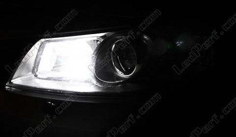xenon white W5W 168 - 194 - T10 LED sidelight bulbs - Renault Megane 2
