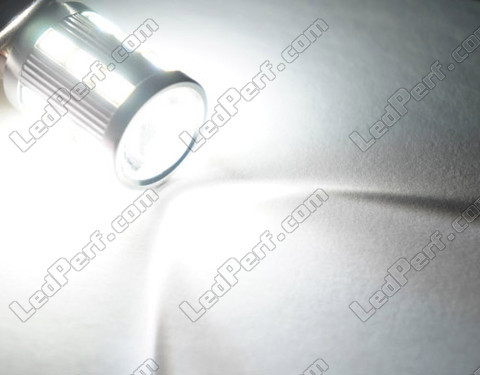 3157 - T25 - P27/7W Magnifier LED with W2.5x16q base for headlights